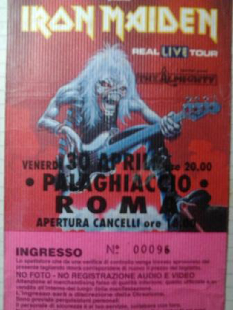 Real-Live-Tour---1993-iocero-2011-11-05-15-56-58-2011-11-05 15.51.07b